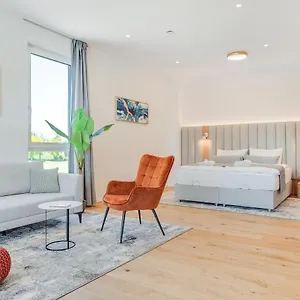 Bright: Aicherpark Rosenheim